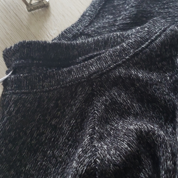 Old Navy sweater - Picture 8 of 8